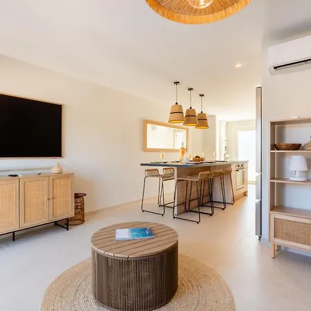 Roquille Direct Access Villa *